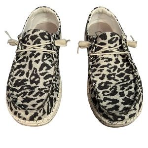 Hey Dudes Wendy Cheetah print shoes. Size 8